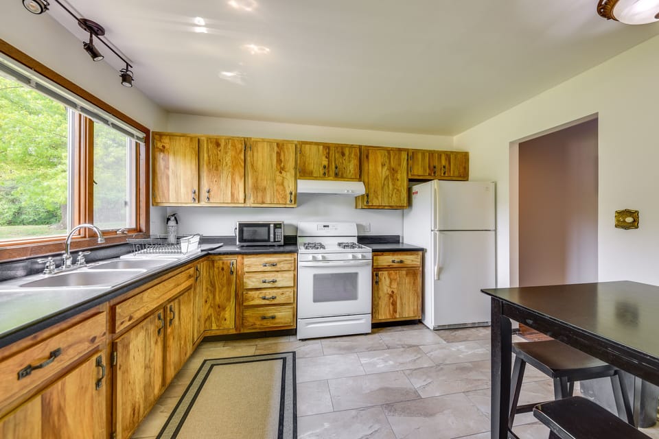 House (2 Bedrooms) | Interior