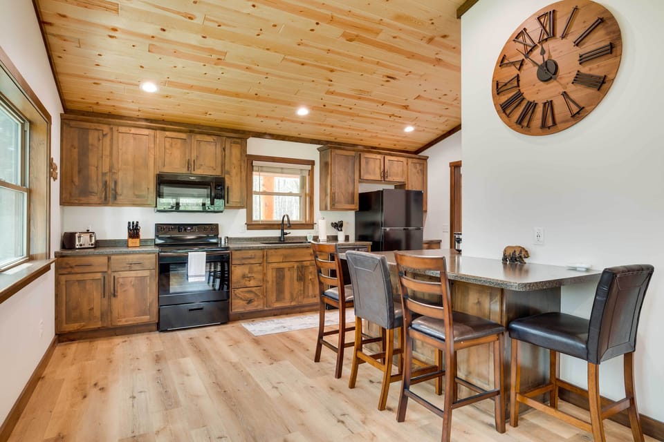 House (3 Bedrooms) | Interior