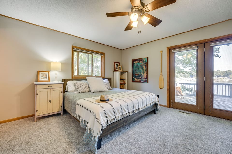 Delton Oasis Retreat w/ Lake Views & Deck! Cottage in Michigan