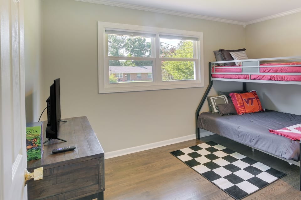 House (4 Bedrooms) | Interior