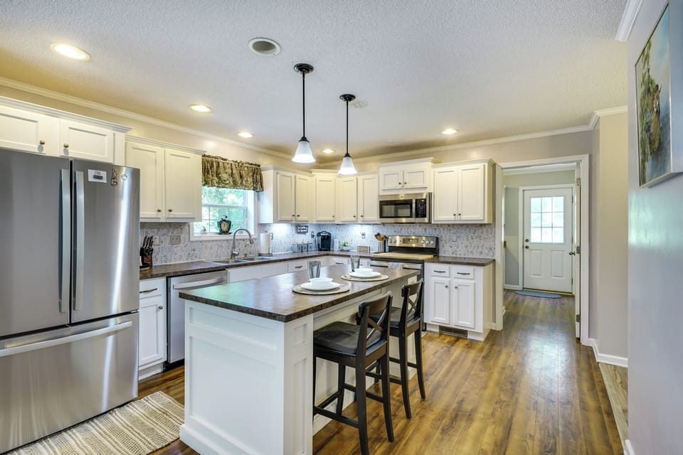 House (3 Bedrooms) | Front of property