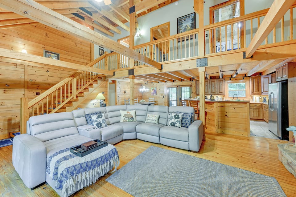 House (4 Bedrooms) | Front of property