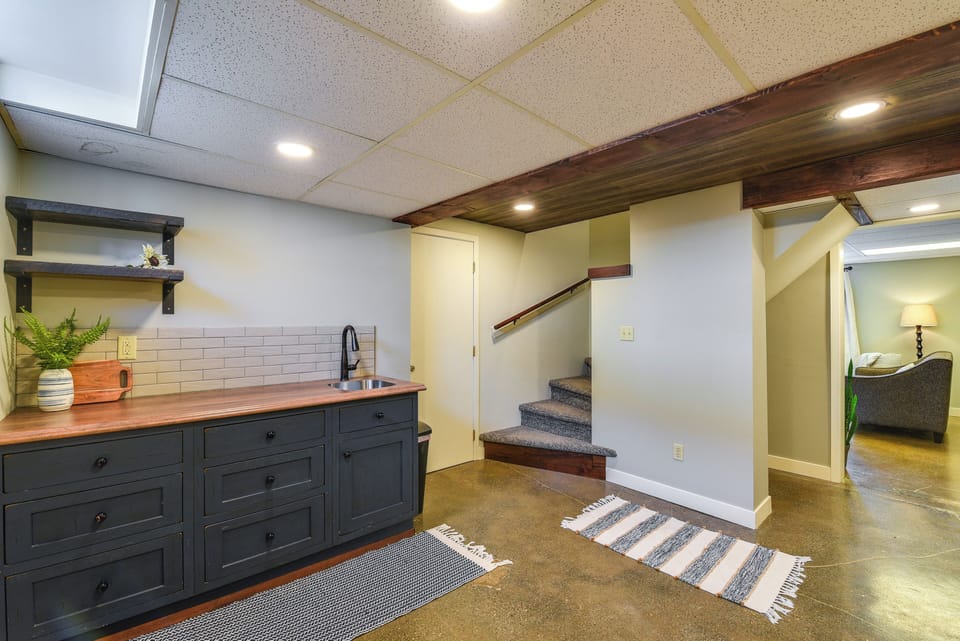 House (5 Bedrooms) | Interior