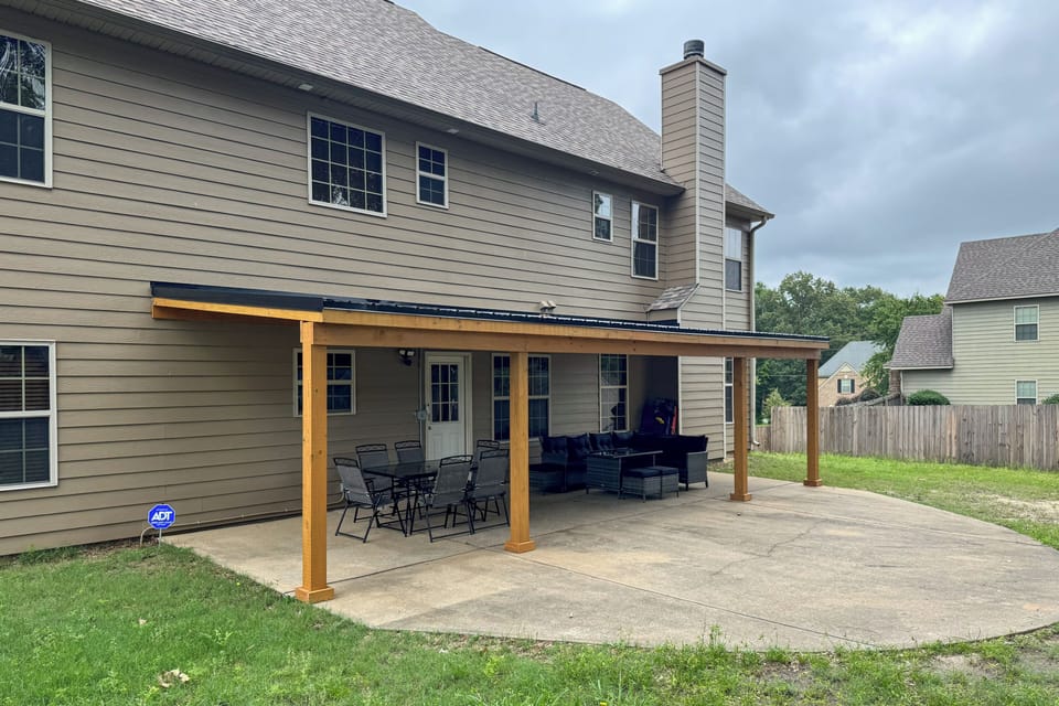 House (5 Bedrooms) | Interior