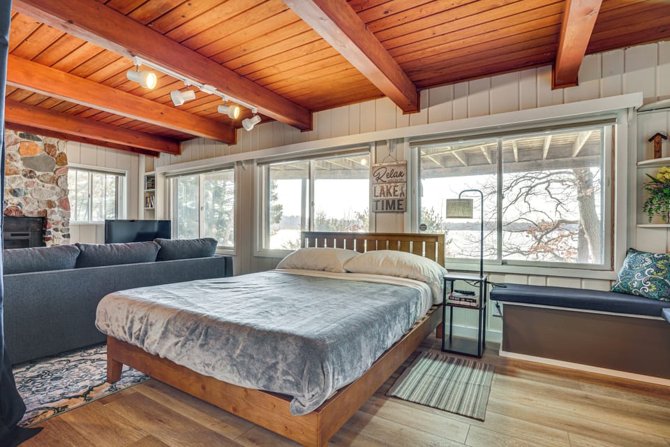 Lakefront Osceola Vacation Rental - Dogs Welcome! Cottage in Wisconsin