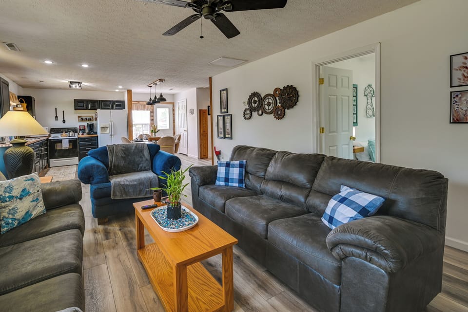 House (2 Bedrooms) | Interior