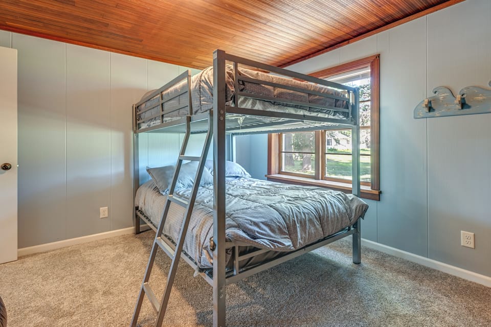 Cottage (2 Bedrooms) | Interior