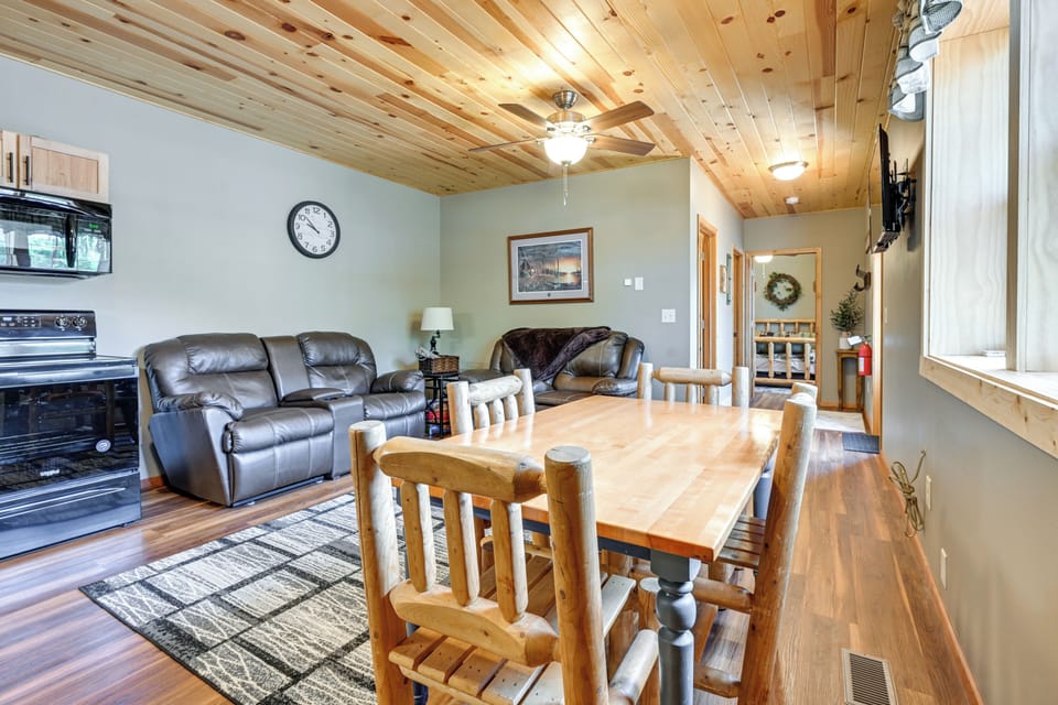 Cottage (2 Bedrooms) | Front of property