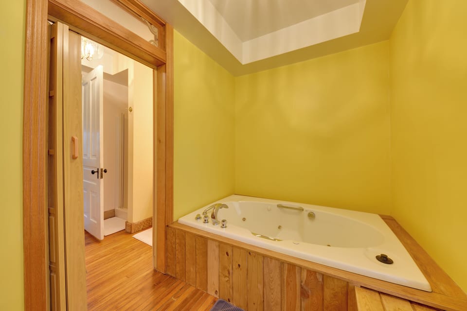 Lake Michigan Vacation Rental w/ Private Beach! Cottage in Wisconsin