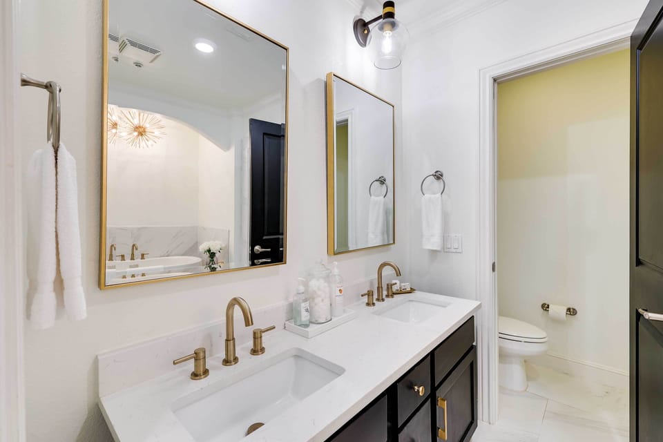 Fayetteville Vacation Rental Near UA Campus Apartment in Fayetteville
