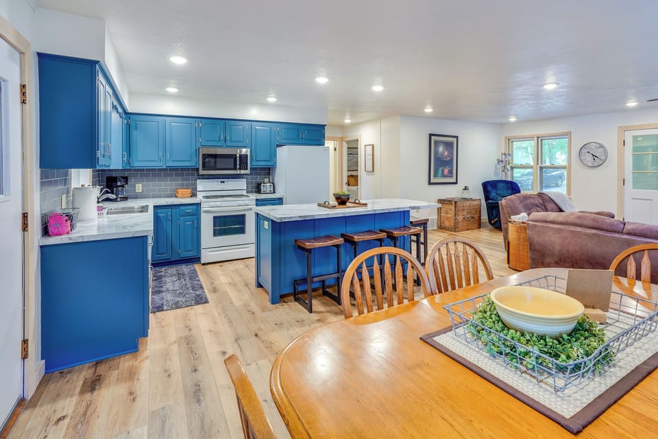 House (3 Bedrooms) | Interior
