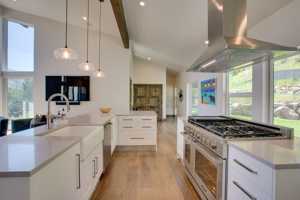 House (4 Bedrooms) | Interior