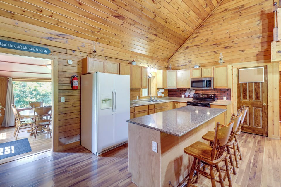 House (3 Bedrooms) | Interior