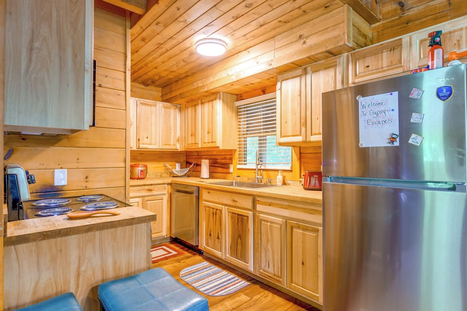 House (2 Bedrooms) | Interior
