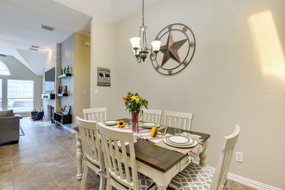 House (4 Bedrooms) | Interior