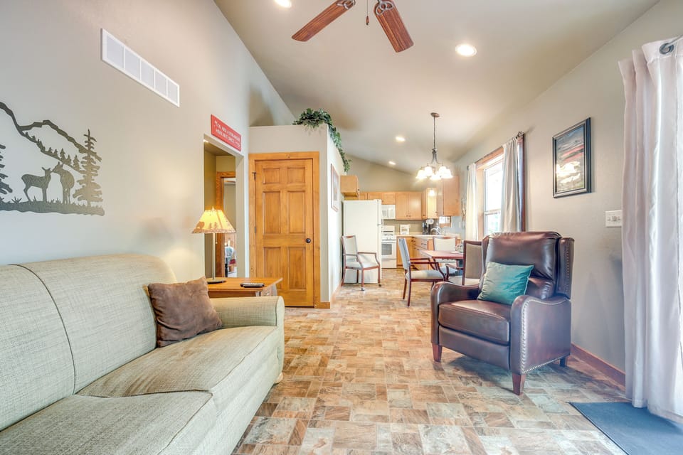 House (3 Bedrooms) | Interior