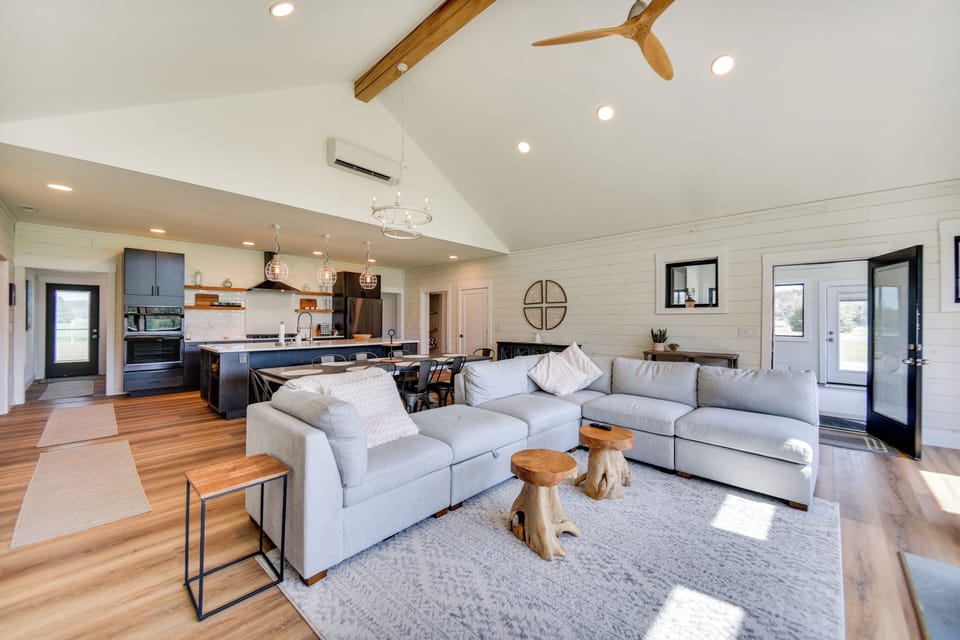 House (4 Bedrooms) | Interior