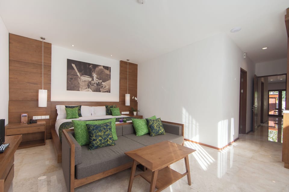Two-Bedroom Deluxe Garden Villa | 1 bedroom, in-room safe, desk, blackout drapes