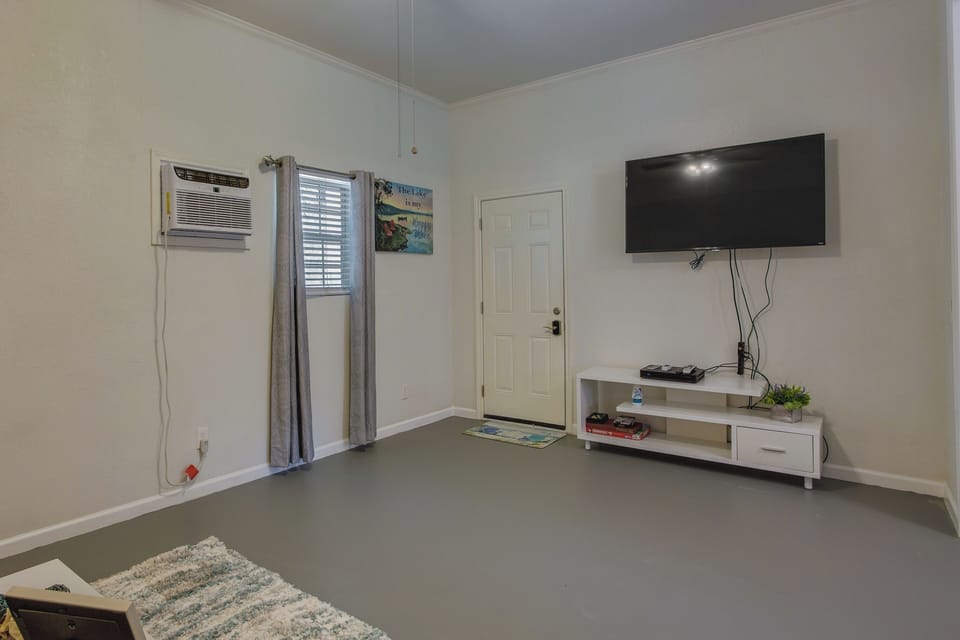 Cottage (2 Bedrooms) | Interior