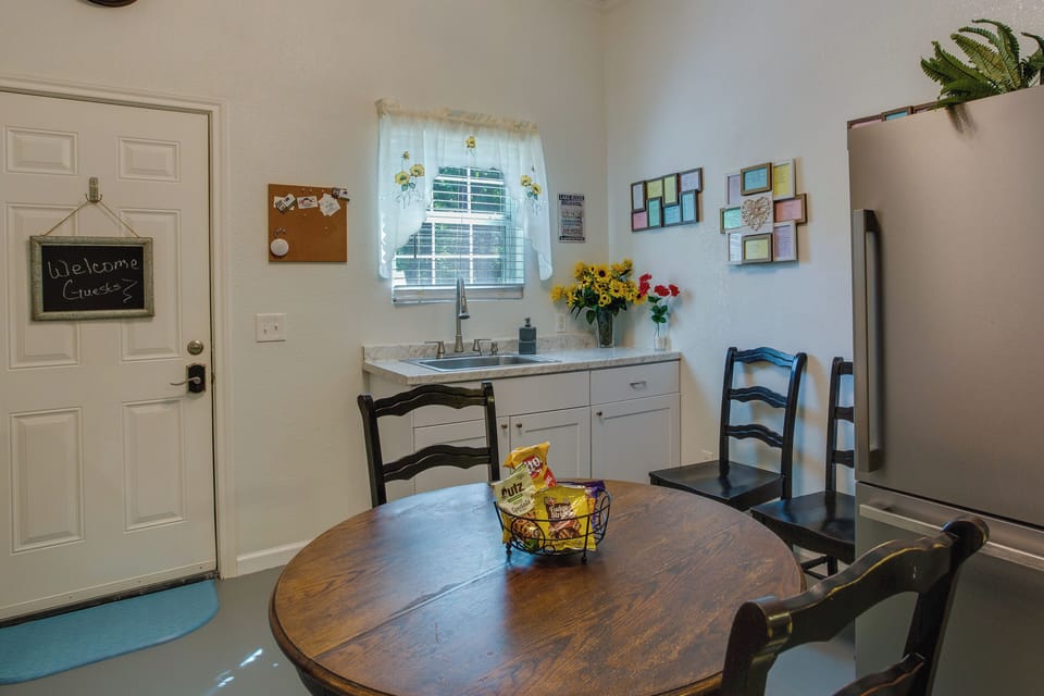 Cottage (2 Bedrooms) | Interior