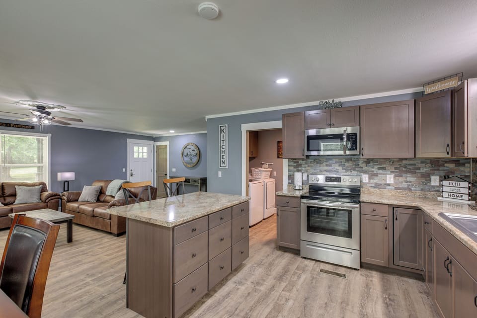 House (4 Bedrooms) | Interior