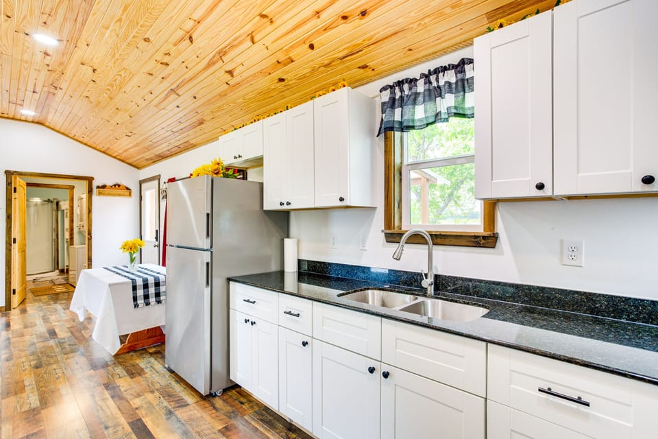 House (2 Bedrooms) | Interior