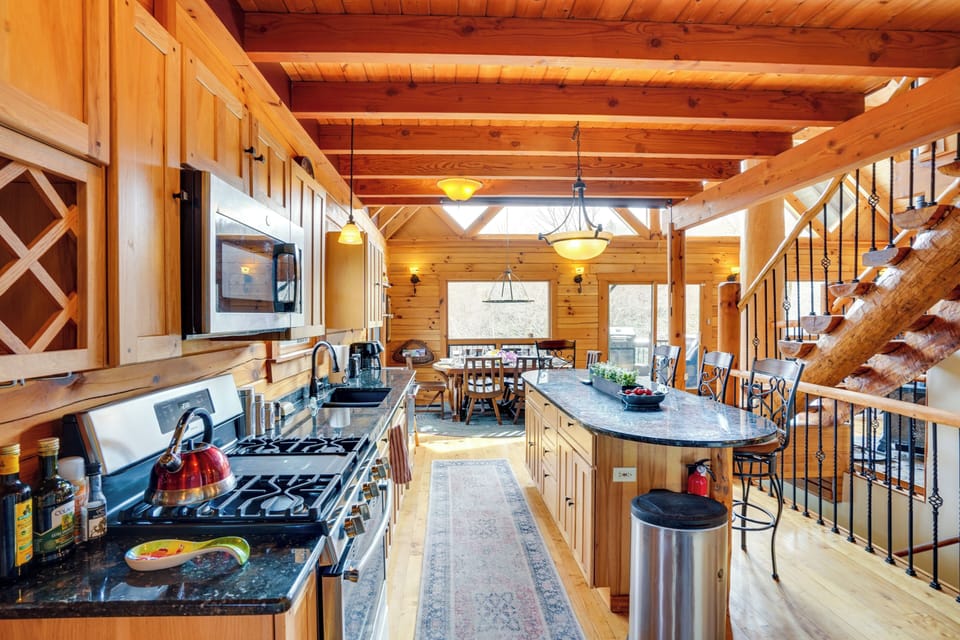 House (4 Bedrooms) | Interior