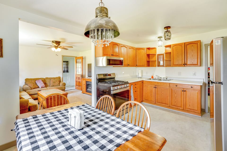 House (3 Bedrooms) | Interior