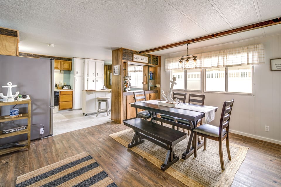House (2 Bedrooms) | Interior