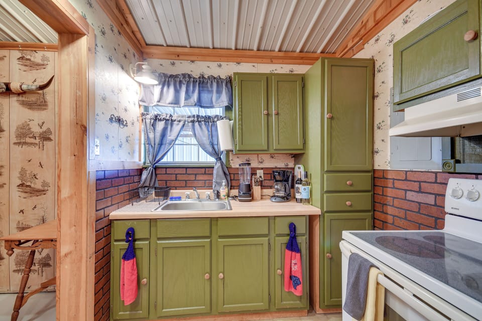House (2 Bedrooms) | Interior