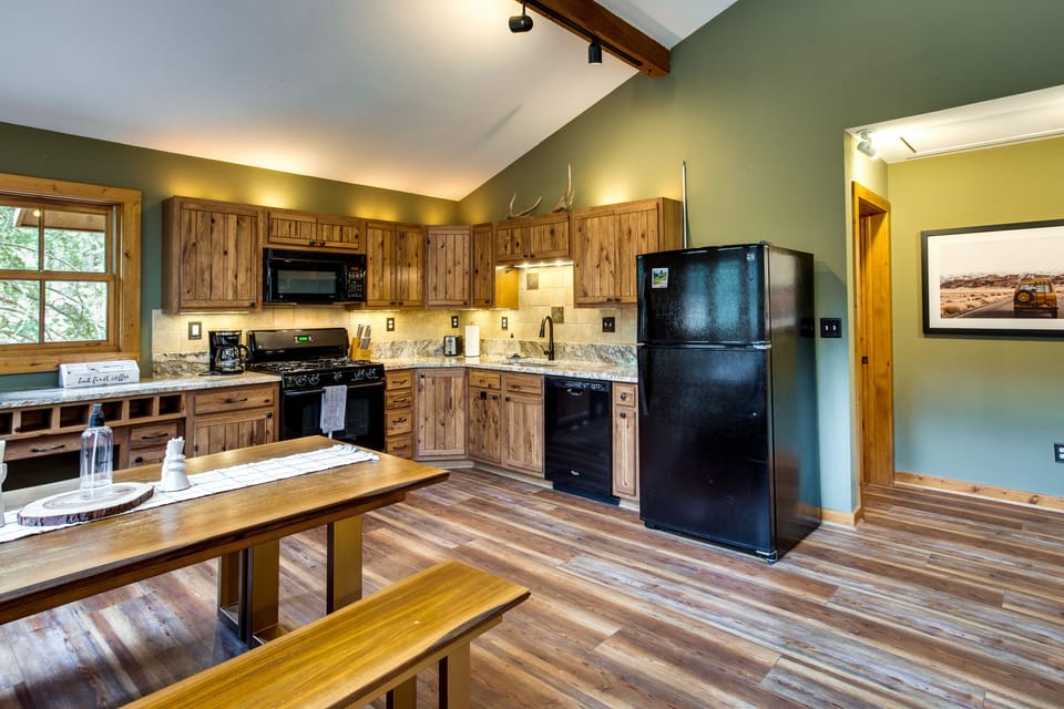 House (2 Bedrooms) | Interior