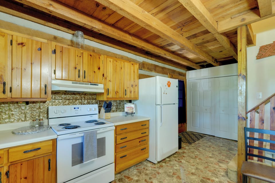 House (2 Bedrooms) | Interior