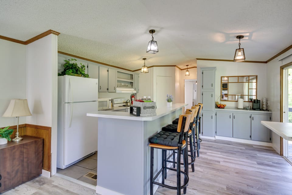 House (3 Bedrooms) | Interior