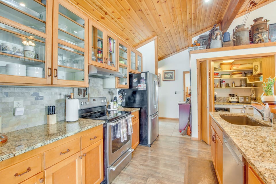 House (3 Bedrooms) | Interior