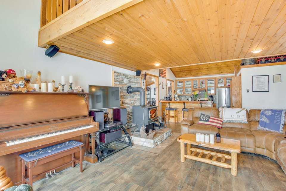 House (3 Bedrooms) | Interior