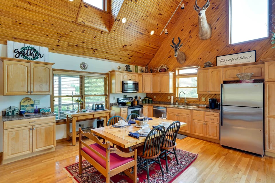 House (4 Bedrooms) | Interior