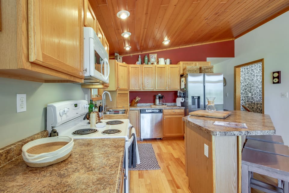 House (2 Bedrooms) | Interior