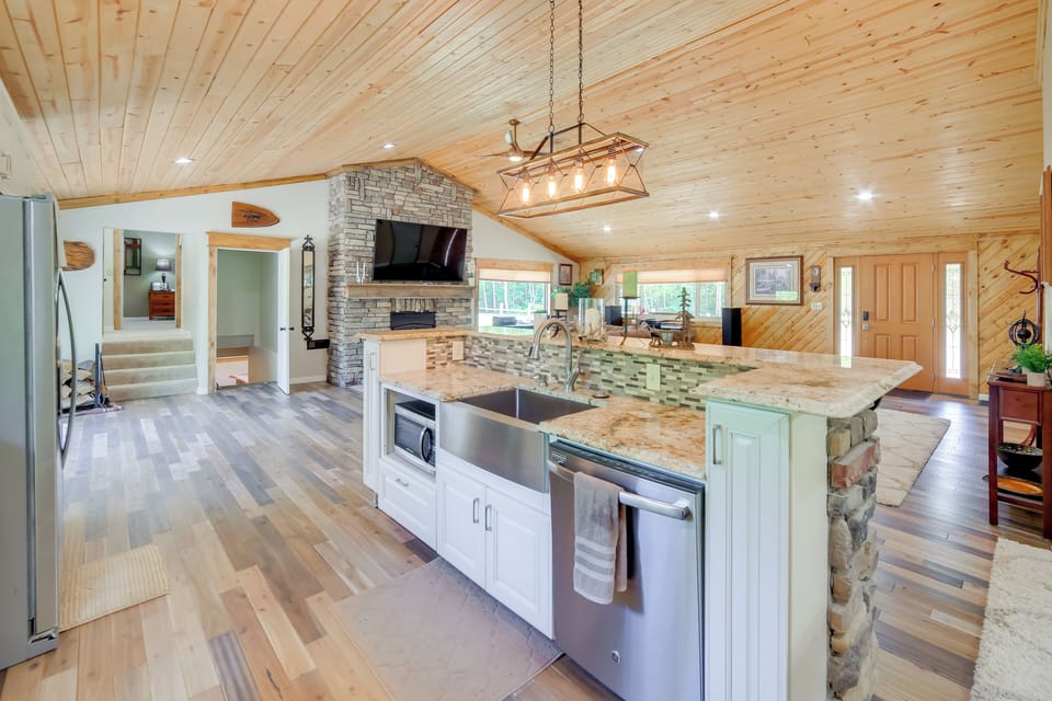 House (3 Bedrooms) | Interior
