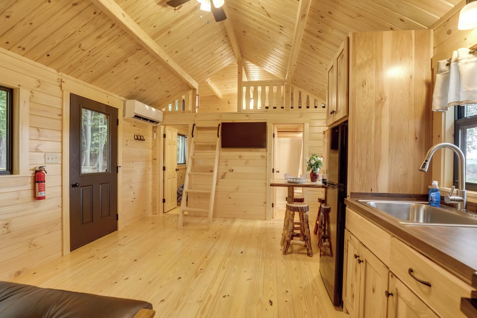 House (2 Bedrooms) | Interior