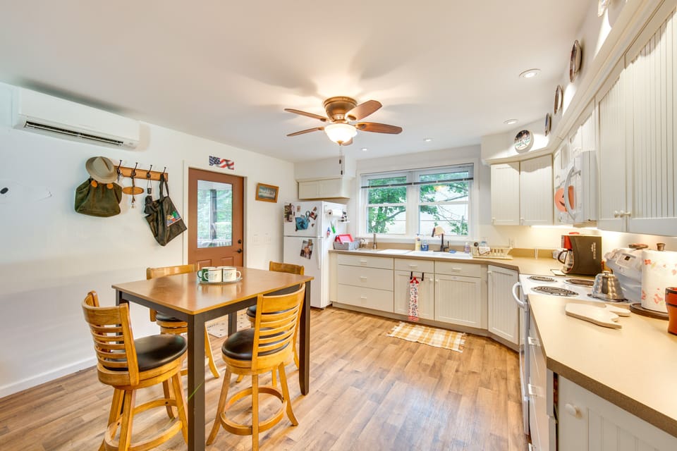 Cottage (2 Bedrooms) | Interior