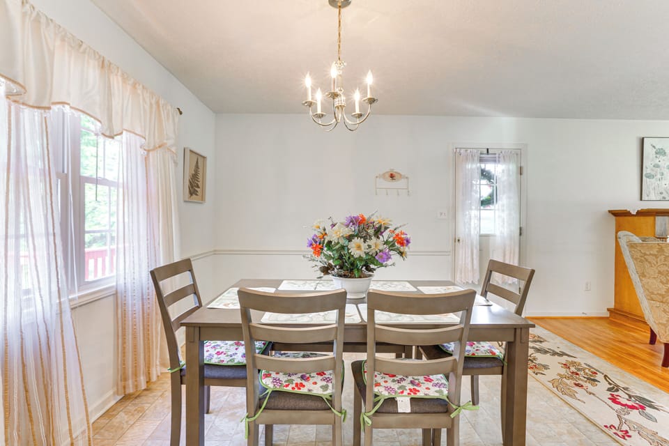 House (3 Bedrooms) | Interior