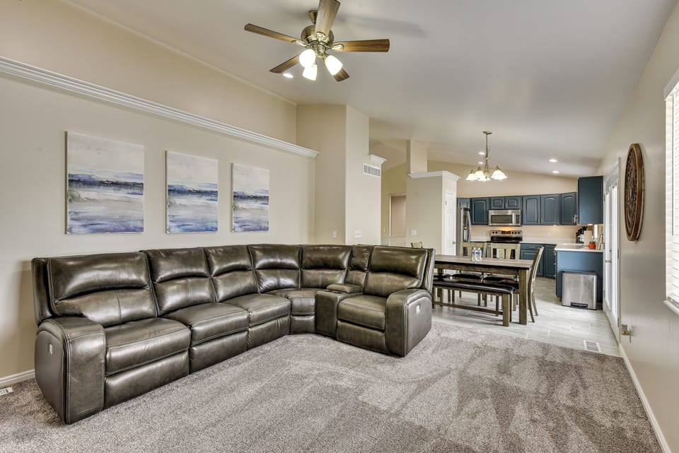 House (3 Bedrooms) | Interior