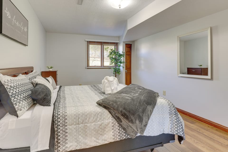 House (3 Bedrooms) | Interior