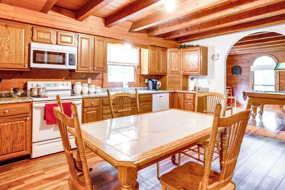 House (3 Bedrooms) | Interior