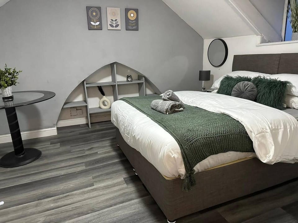 Apartment | 1 bedroom, iron/ironing board, WiFi (free), bed sheets