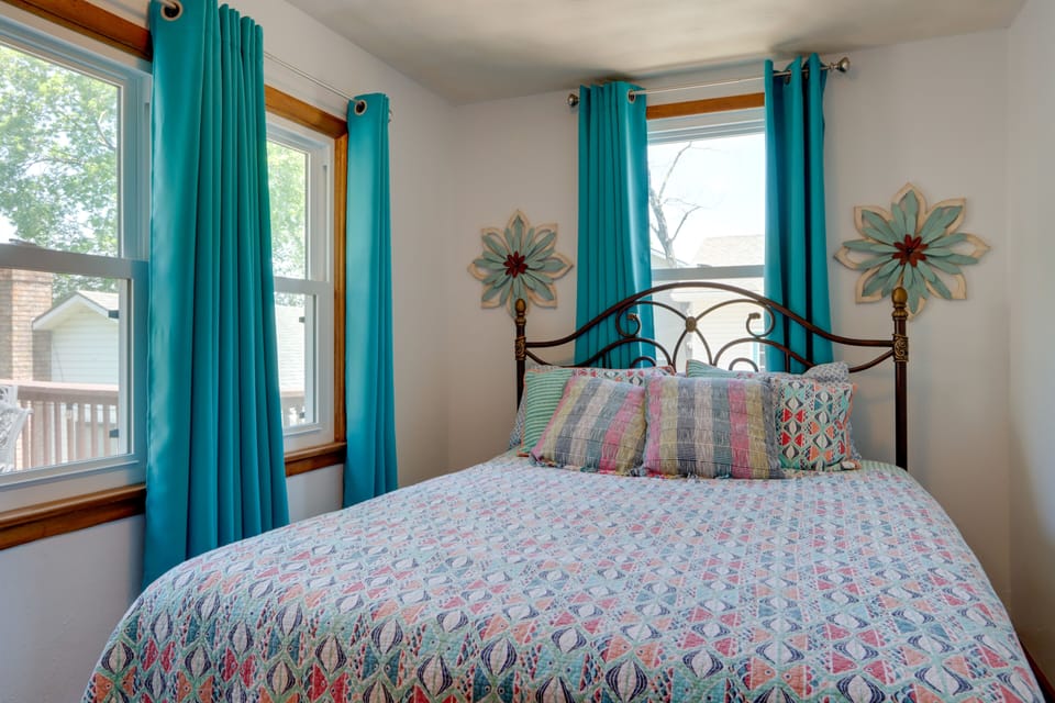 Lakefront Missouri Vacation Rental w/ Dock & Slip! Cottage in Lake of the Ozarks