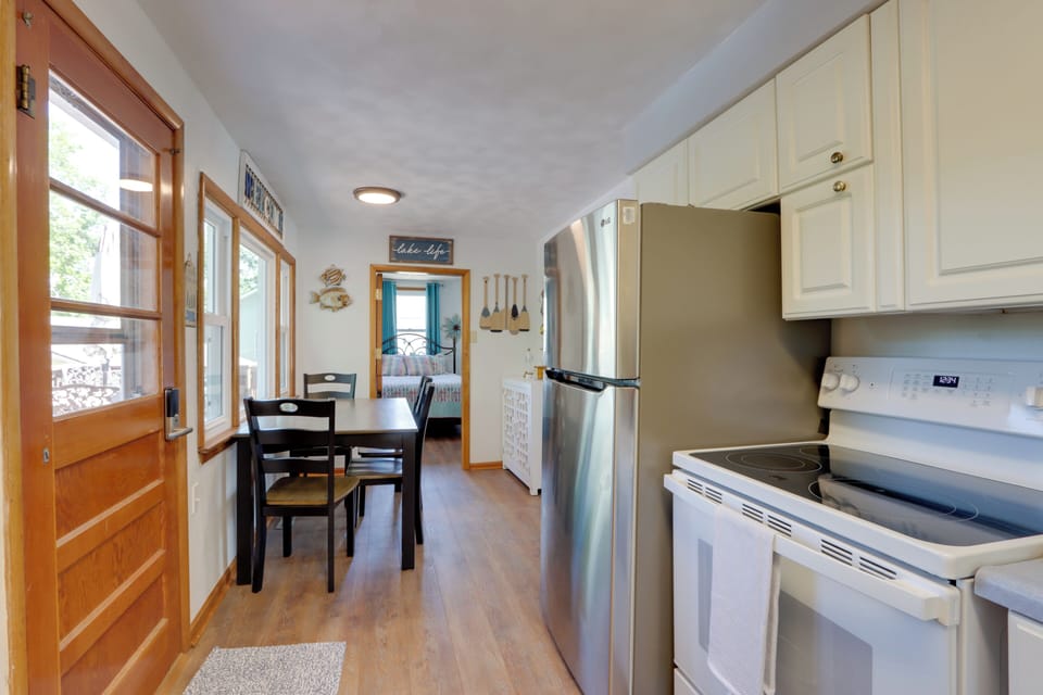 House (2 Bedrooms) | Interior