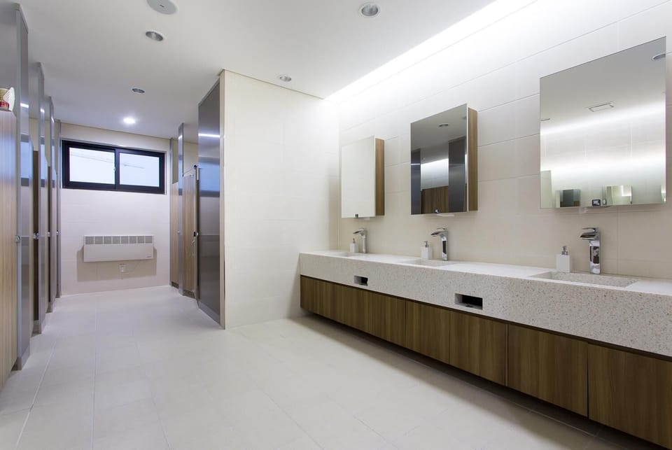 Shower, free toiletries, hair dryer, bathrobes