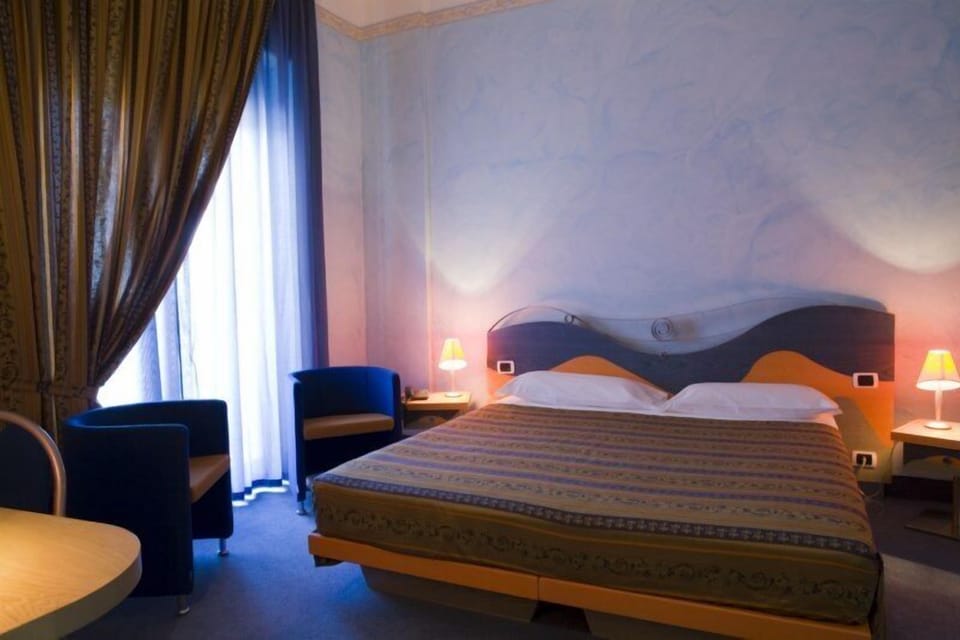 In-room safe, desk, laptop workspace, soundproofing