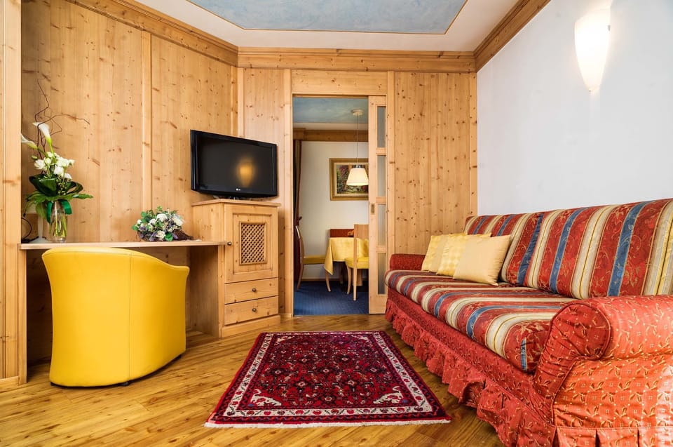 Deluxe Double Room | Premium bedding, down comforters, minibar, in-room safe
